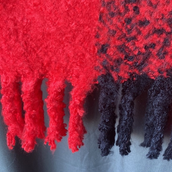 BNWOT Victoria Secret Scarf - Picture 3 of 5